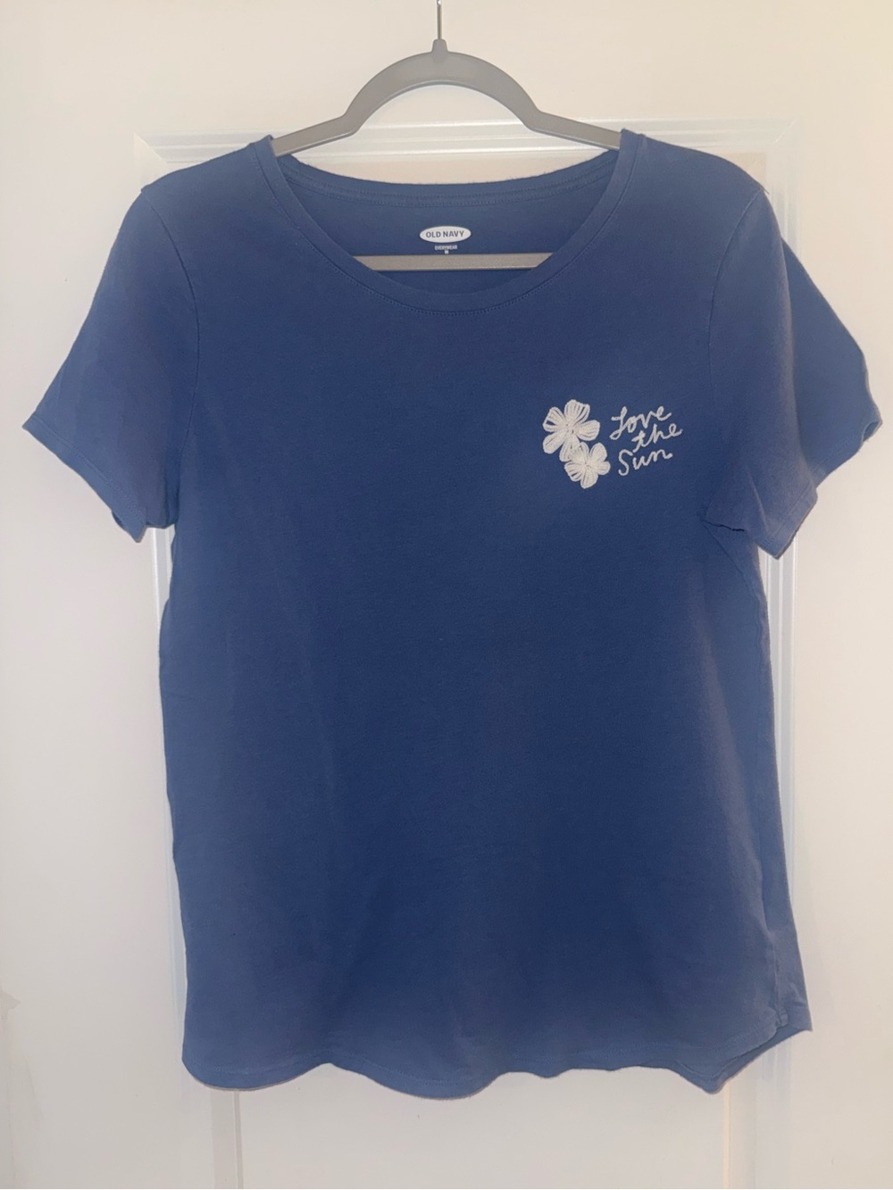 Old Navy Navy EMBROIDERED Floral 'Love the Sun' Short Sleeve Tee
